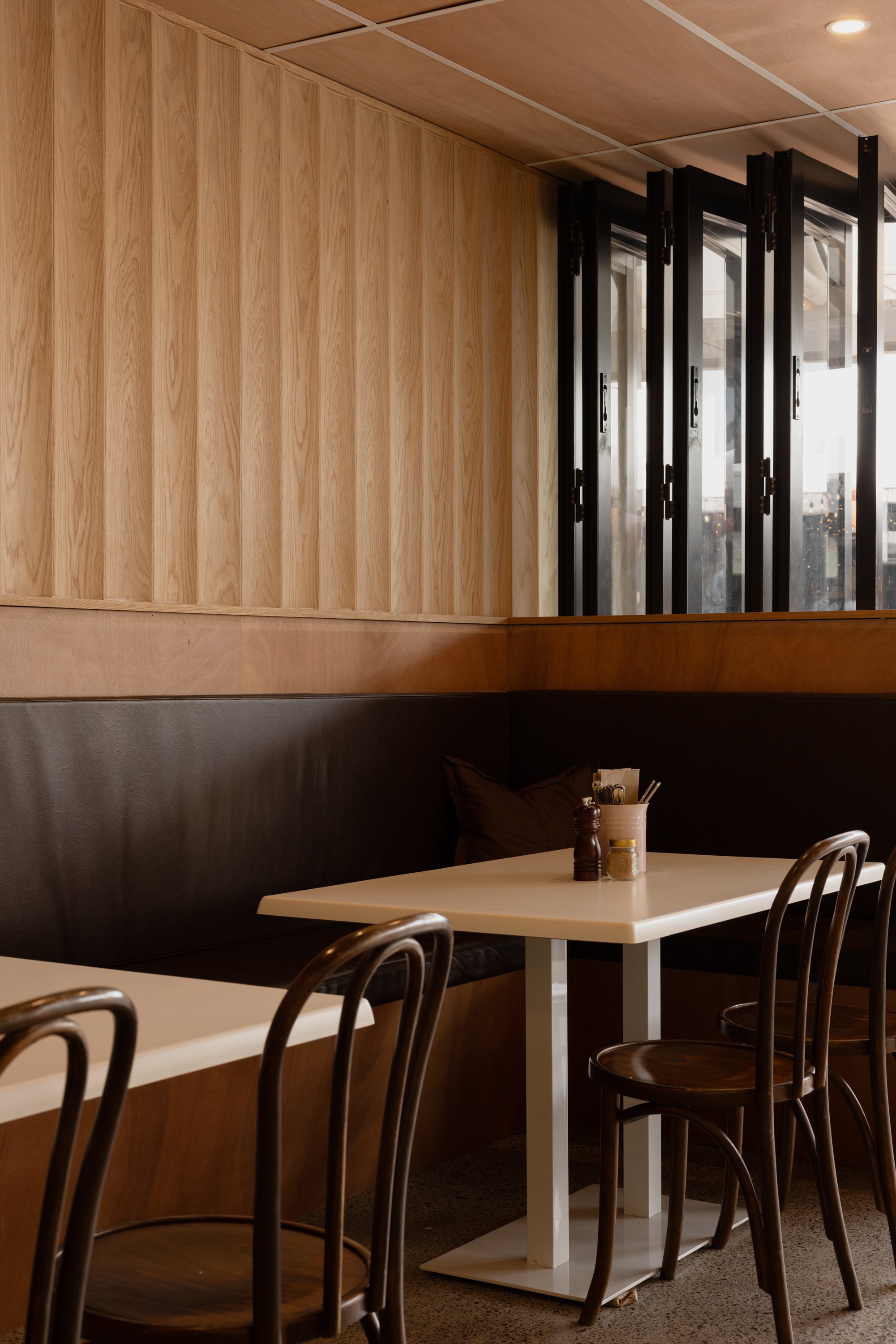 RIPPLE 150 WOOD PANEL – Feature Panel