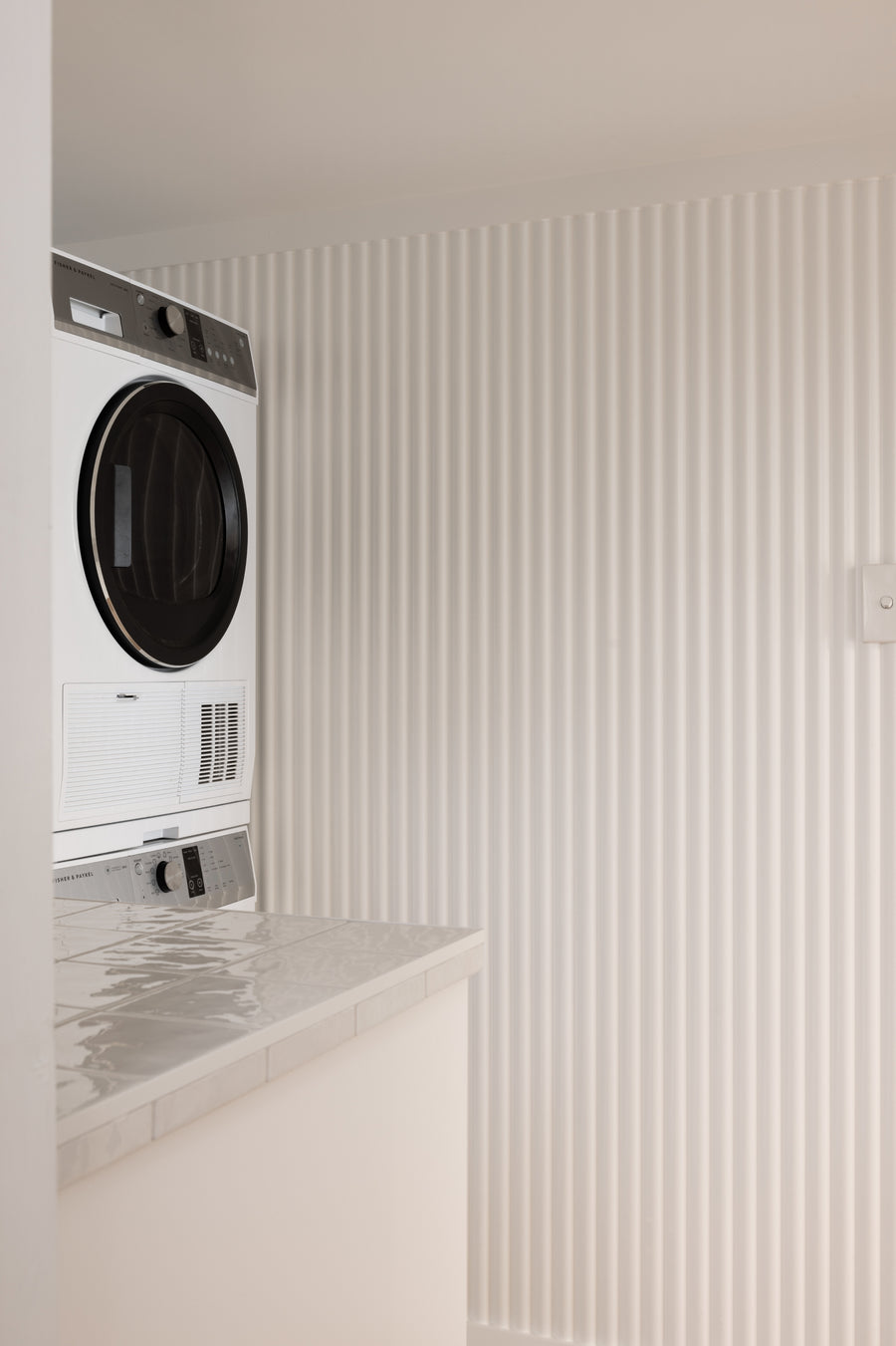 Allison Ave Residence – Feature Panel